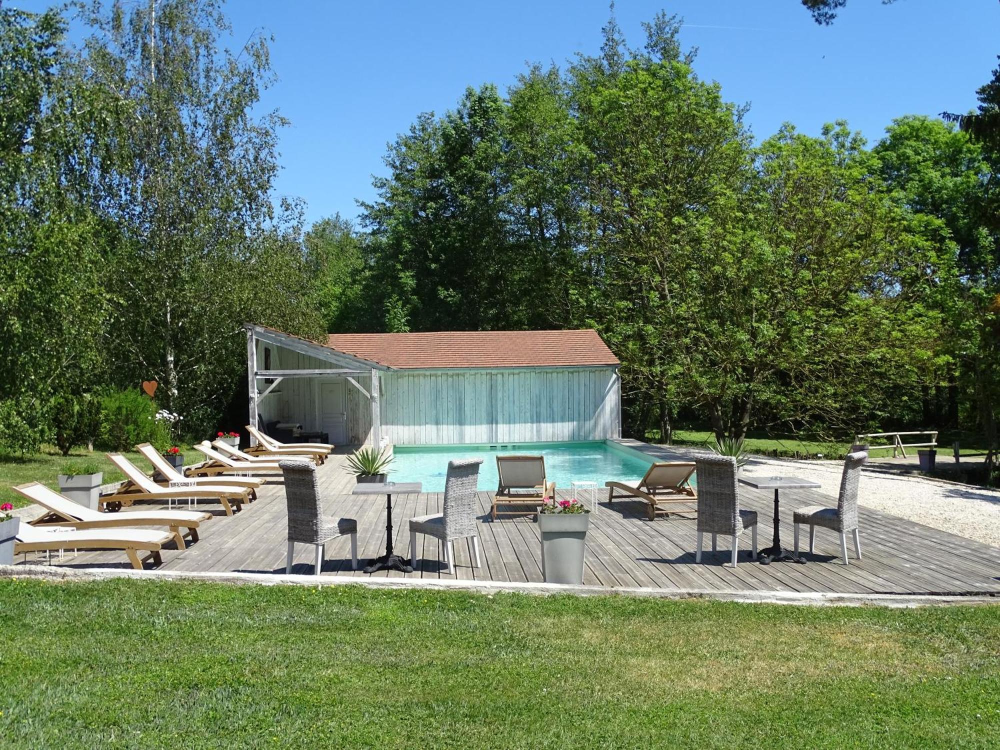 Charme Au Fil De L'Eau Hotel Vendieres Exterior photo